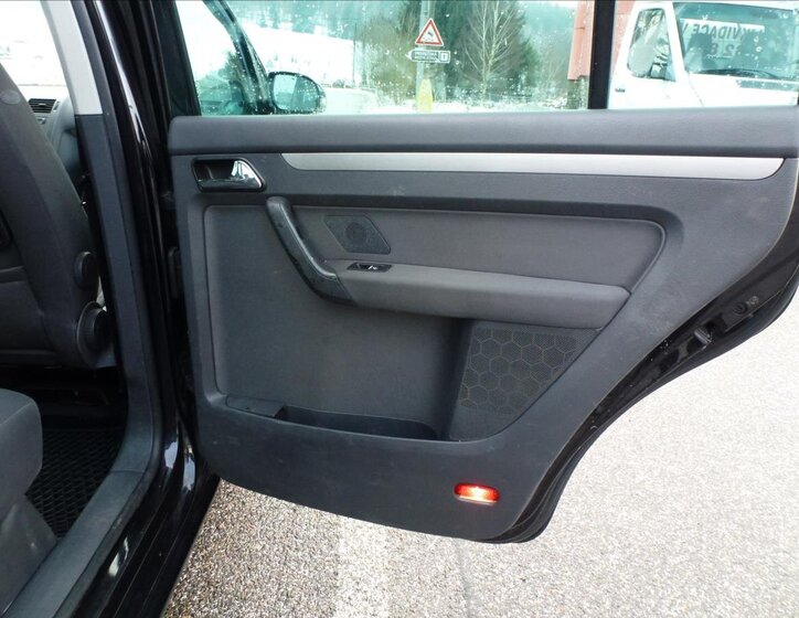 Volkswagen Touran Kombi 2,0 l 100 kw