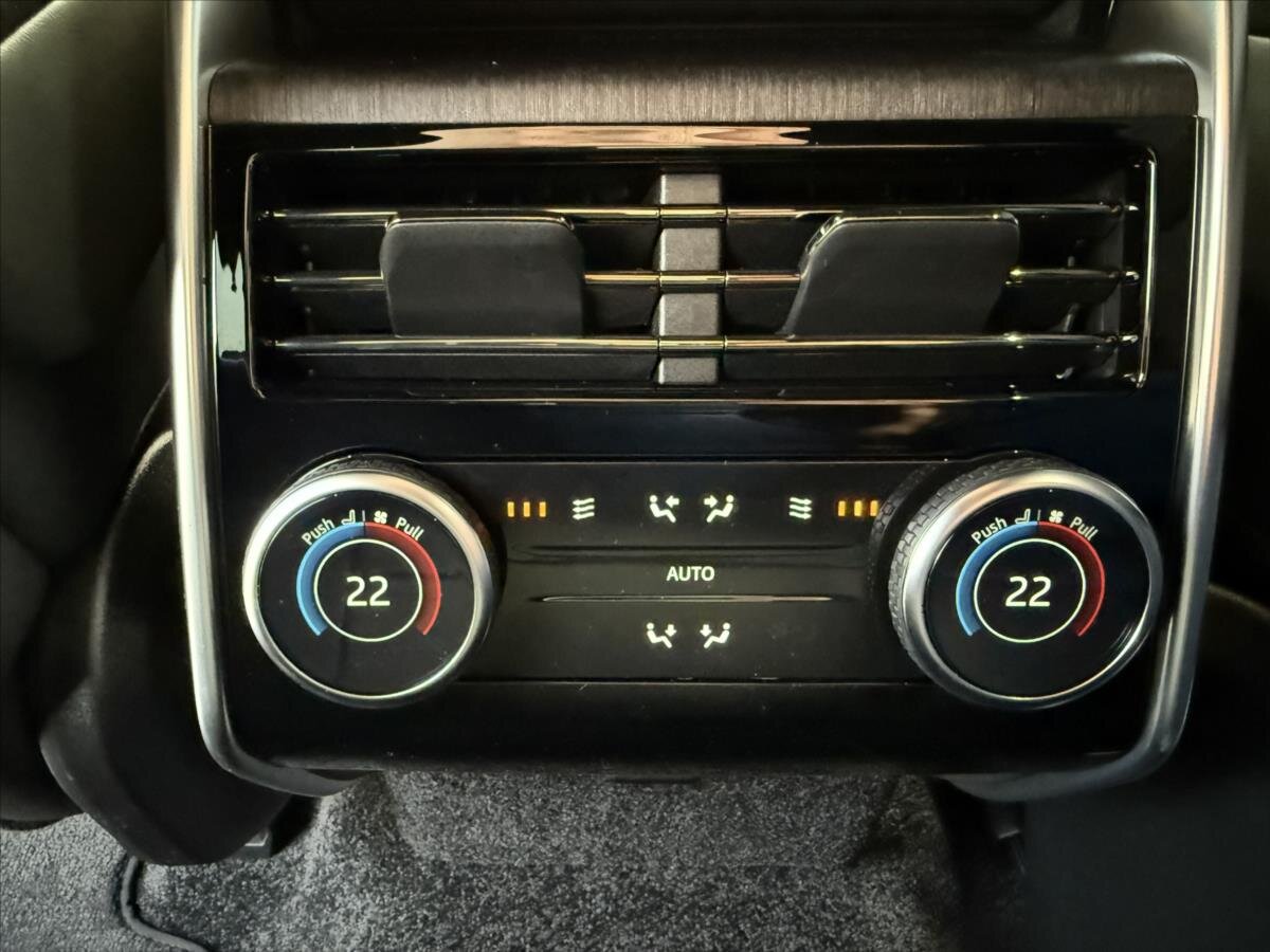 Land Rover Range Rover SUV / Terénní 3,0 l 221 kw