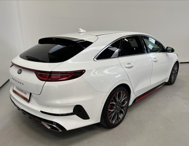 KIA ProCeed Kombi 1,6 l 150 kw