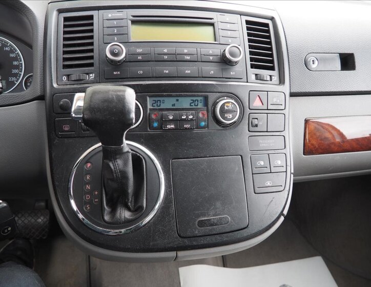 Volkswagen Multivan Kombi 2,5 l 128 kw