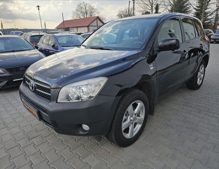 Toyota RAV4 Kombi 2,2 l 100 kw
