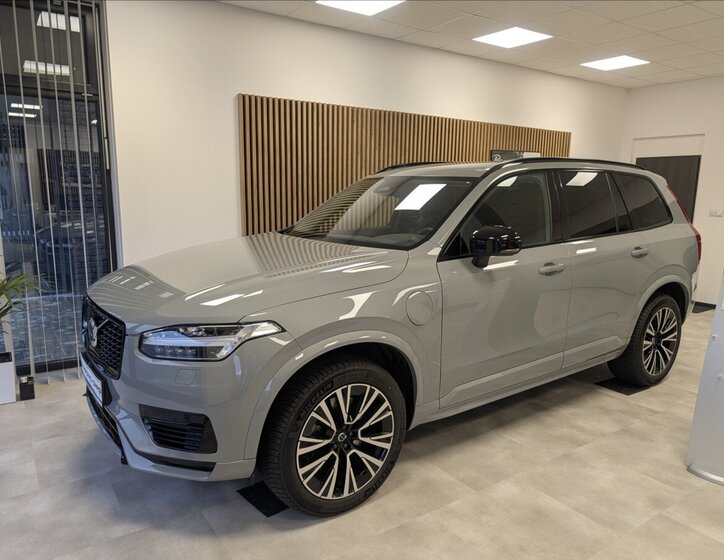 Volvo XC90 Ostatní 2,0 l 335 kw