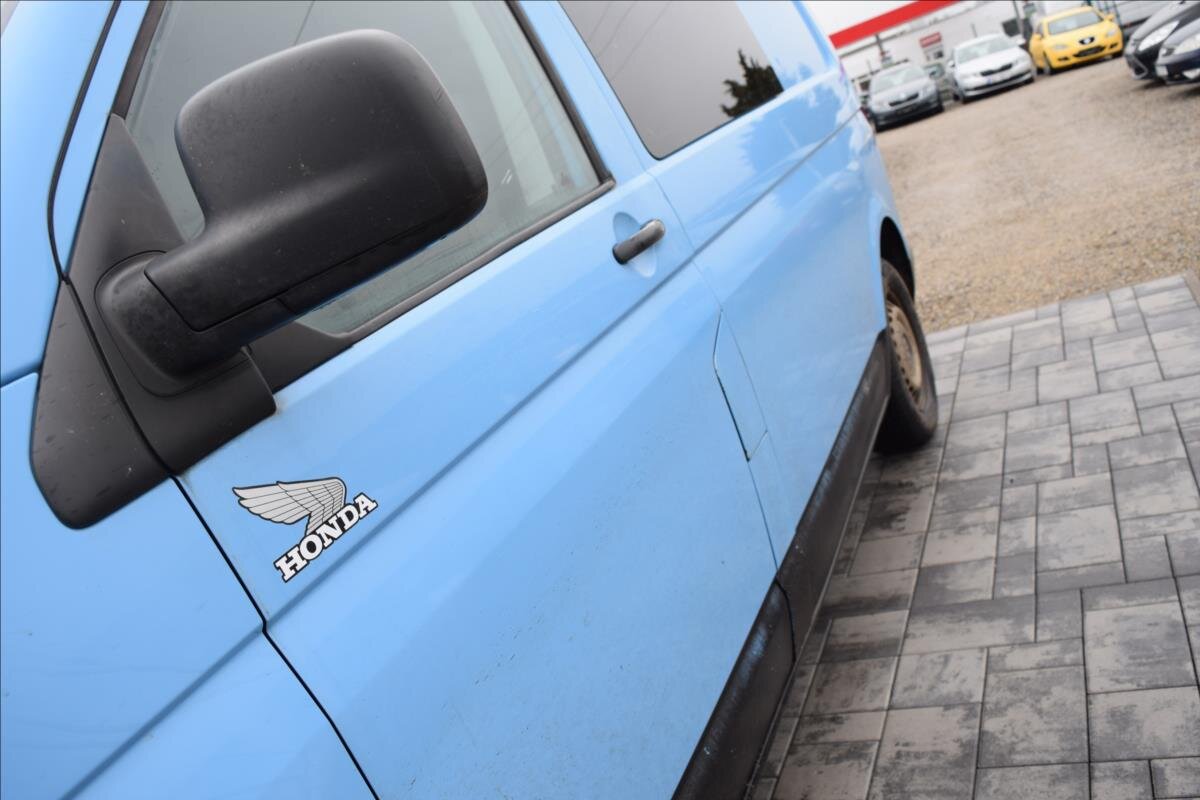 Volkswagen Transporter Kombi 2,5 l 96 kw