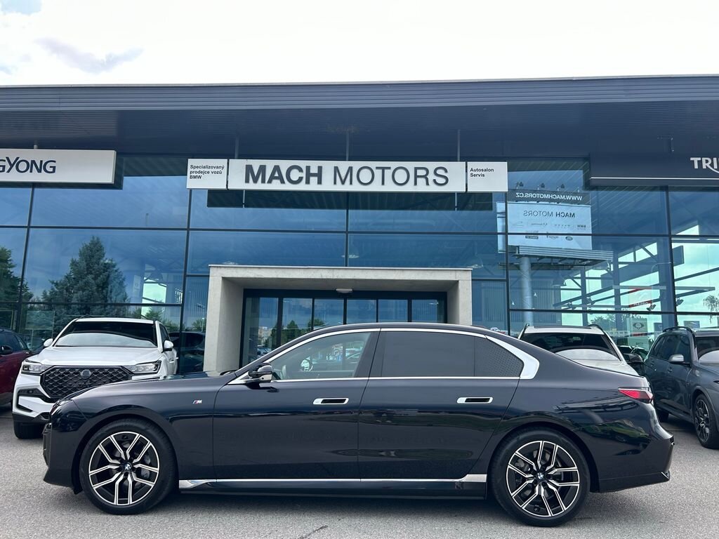BMW i7 Sedan / Limuzína 0,0 400 kw