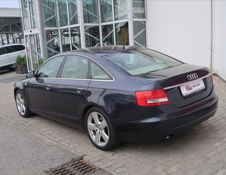 Audi A6 Sedan / Limuzína 3,0 l 165 kw