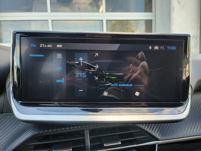 Peugeot 208 Hatchback 1,2 l 74 kw