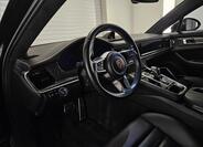 Porsche Panamera 11