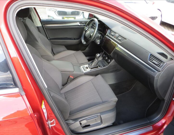 Škoda Superb Liftback 1,4 l 115 kw