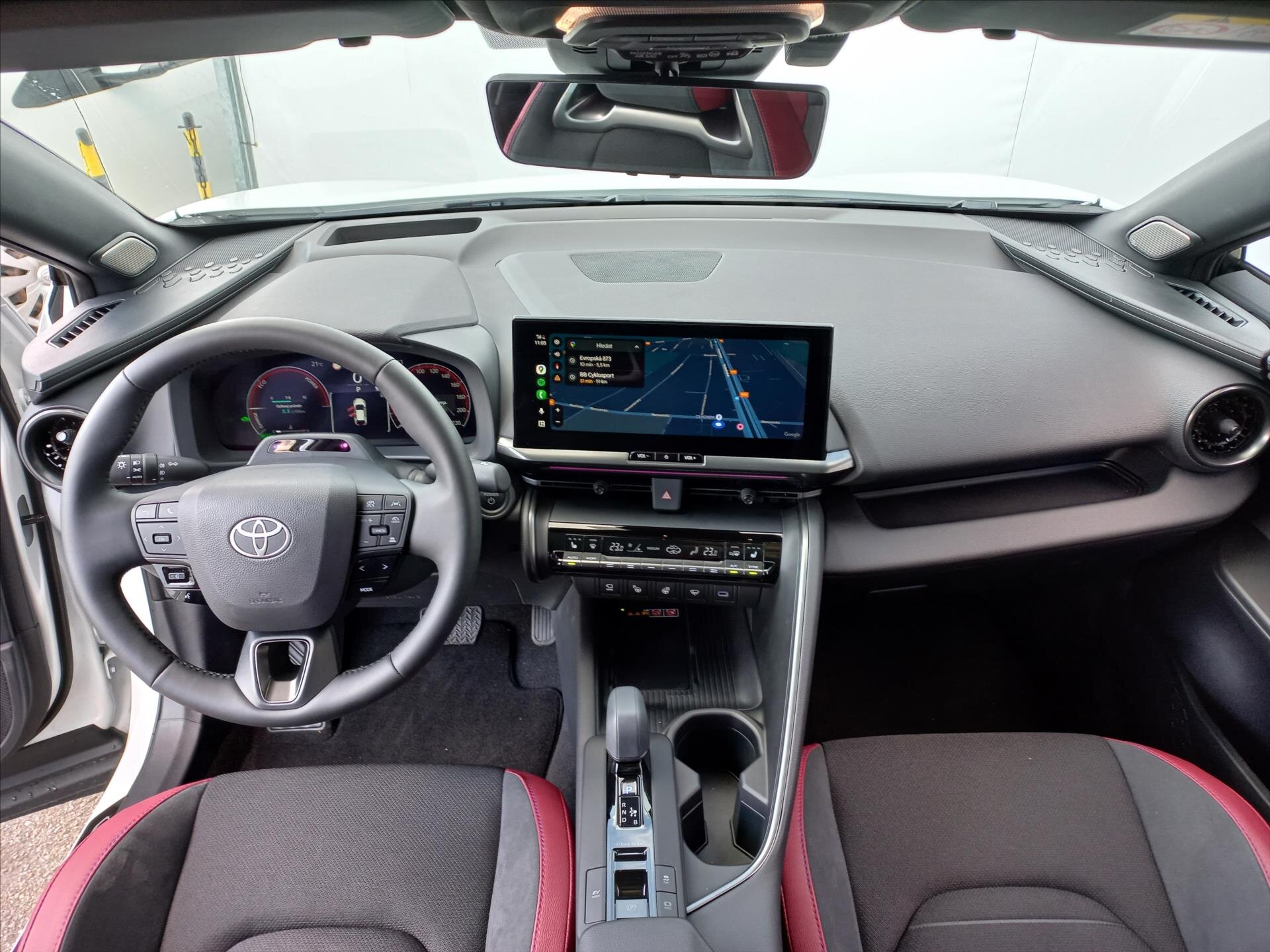 Toyota C-HR CUV / Crossover 2,0 l 112 kw