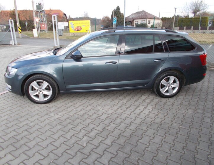 Škoda Octavia Kombi 2,0 l 110 kw