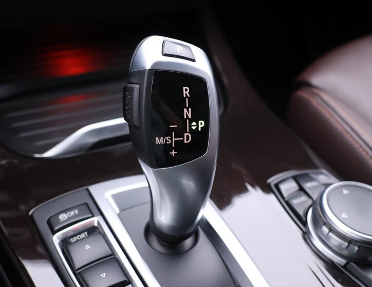 BMW X4 SUV 2,0 l 140 kw