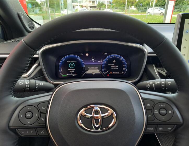 Toyota Corolla Cross 14