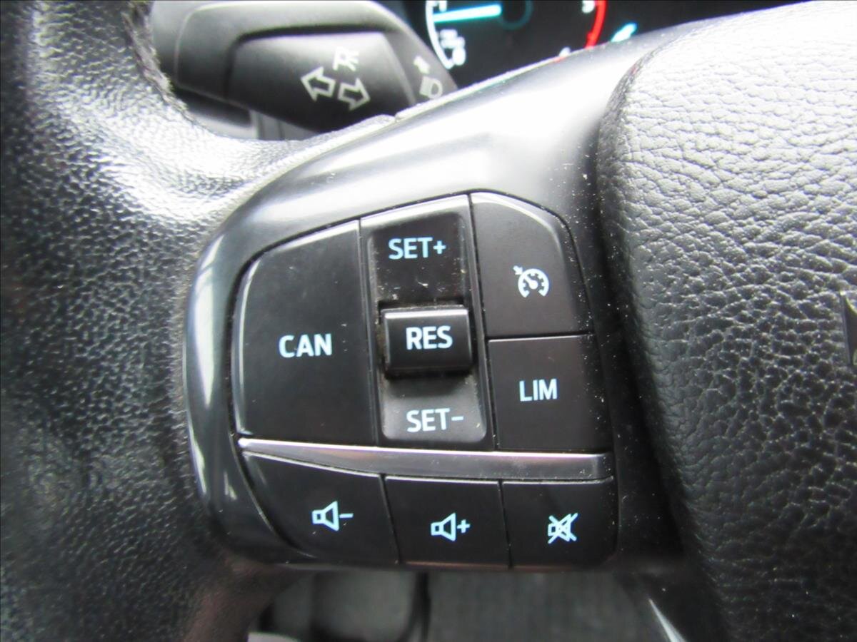 Ford Transit Custom Kombi 2,0 l 95 kw