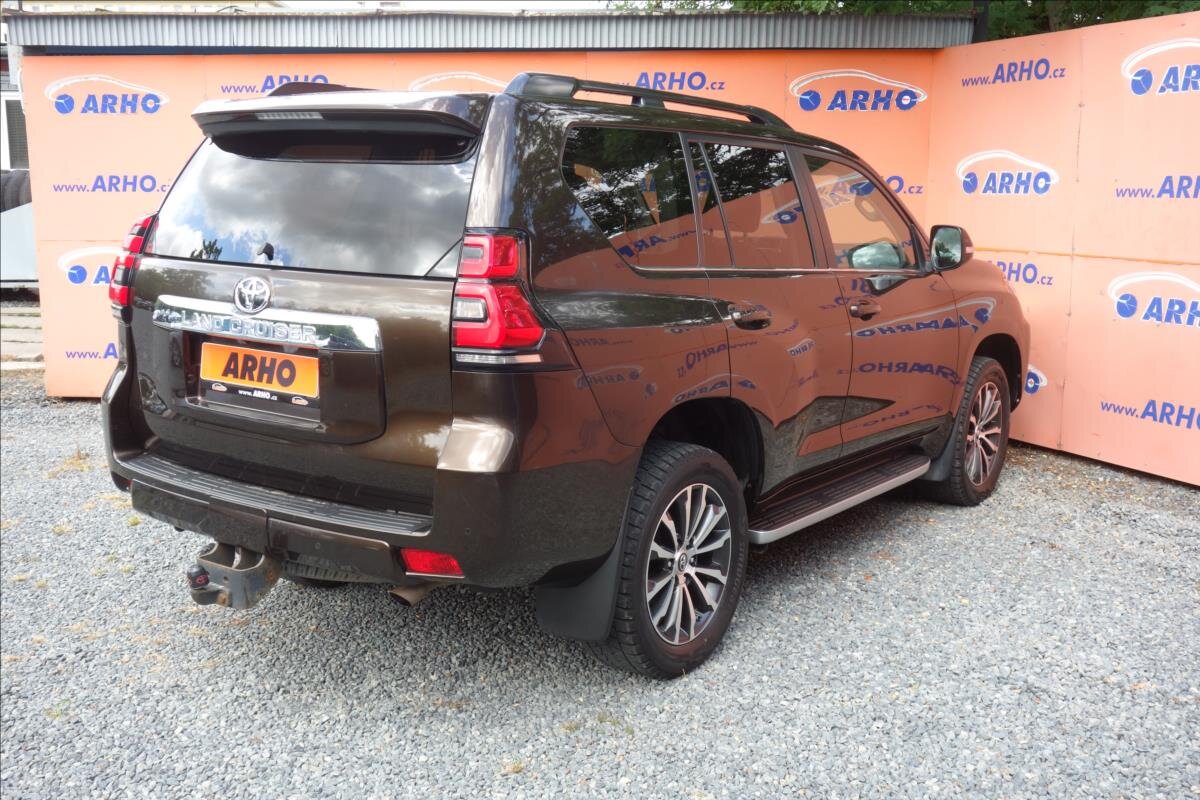 Toyota Land Cruiser SUV / Terénní 2,8 l 130 kw