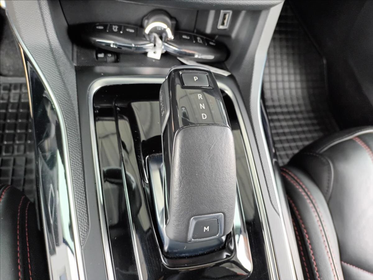 Peugeot 308 Hatchback 2,0 l 130 kw