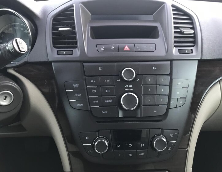 Opel Insignia Kombi 2,0 l 96 kw