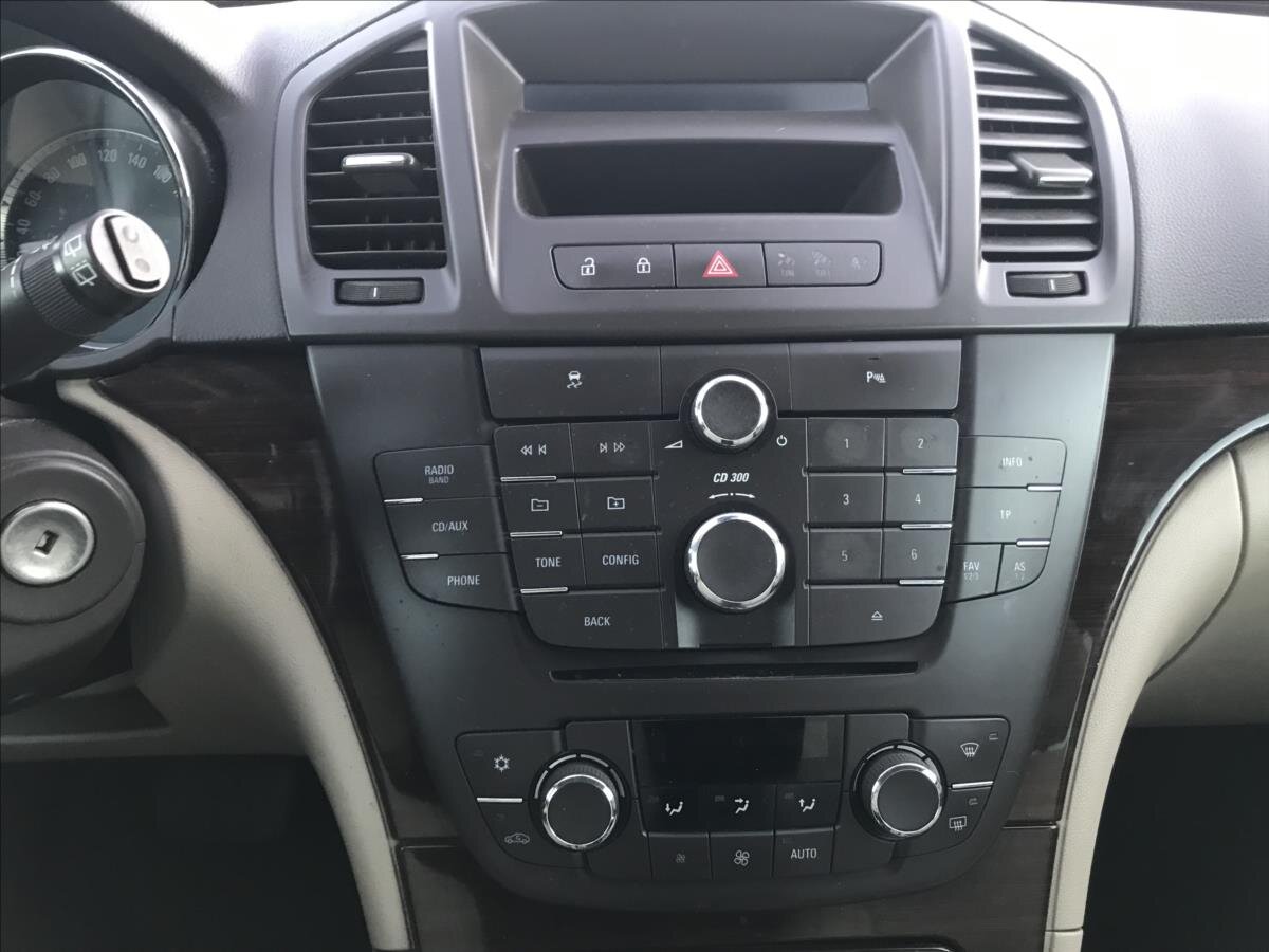 Opel Insignia Kombi 2,0 l 96 kw