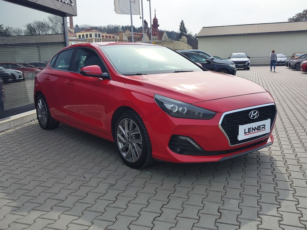 Hyundai i30 Liftback 1,4 l 103 kw