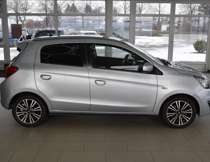 Mitsubishi Space Star 4