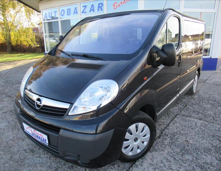Opel Vivaro 2