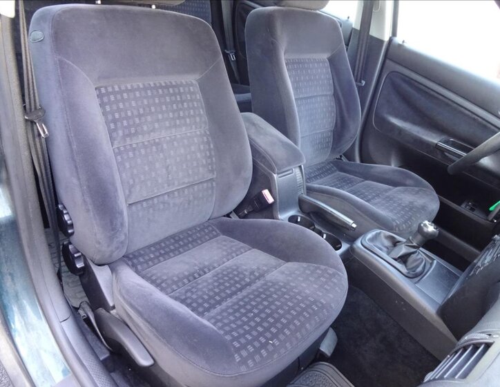 Volkswagen Passat Sedan 1,6 l 75 kw