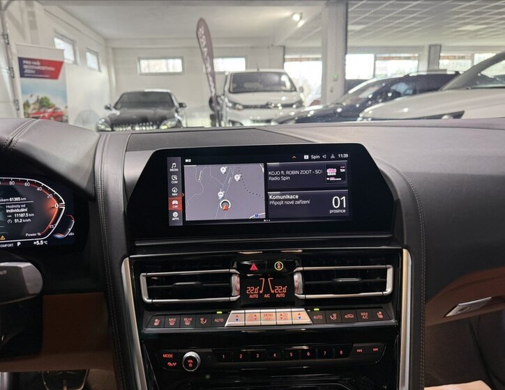 BMW Řada 8 29