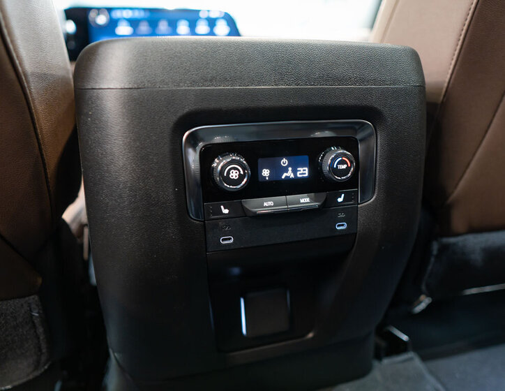 Chevrolet Tahoe SUV 6,2 l 313 kw