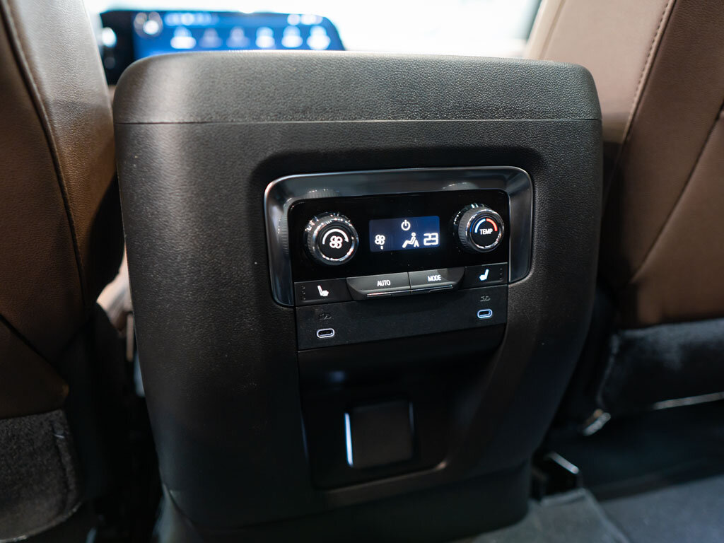 Chevrolet Tahoe SUV 6,2 l 313 kw