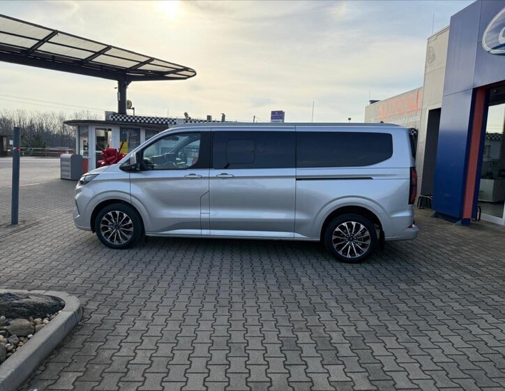 Ford Tourneo Custom Kombi 2,0 l 125 kw