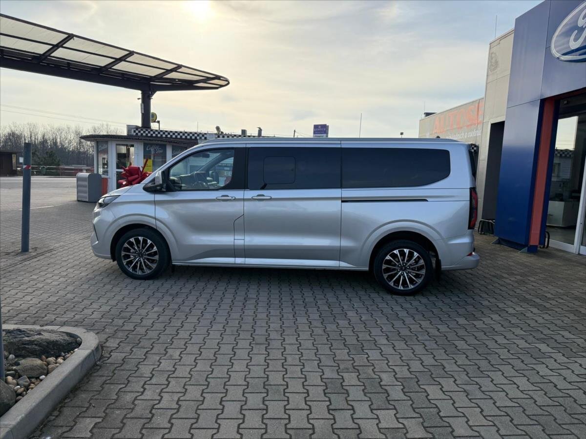 Ford Tourneo Custom Kombi 2,0 l 125 kw