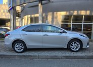 Toyota Corolla Sedan / Limuzína 1,6 l 97 kw