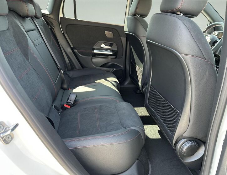 Mercedes-Benz EQA 14