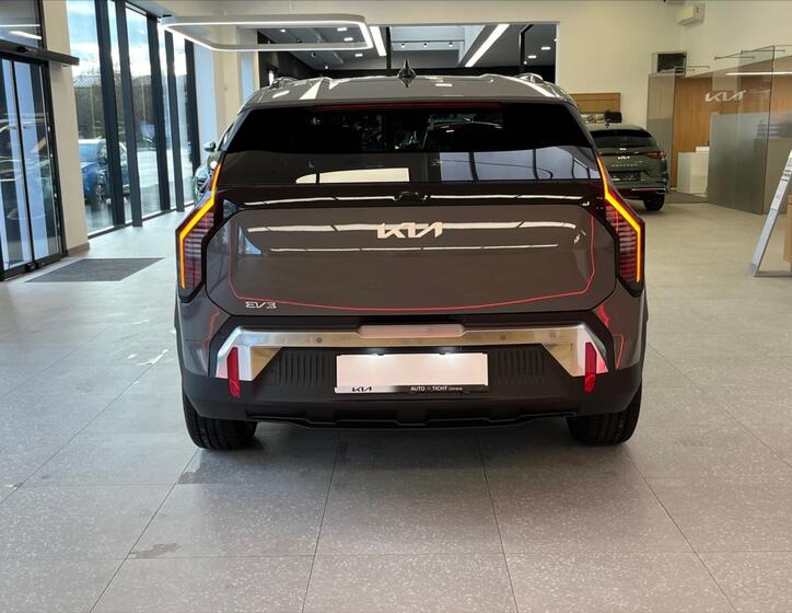 KIA EV3 6