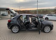 Volkswagen T-Roc SUV / Terénní 1,5 l 110 kw