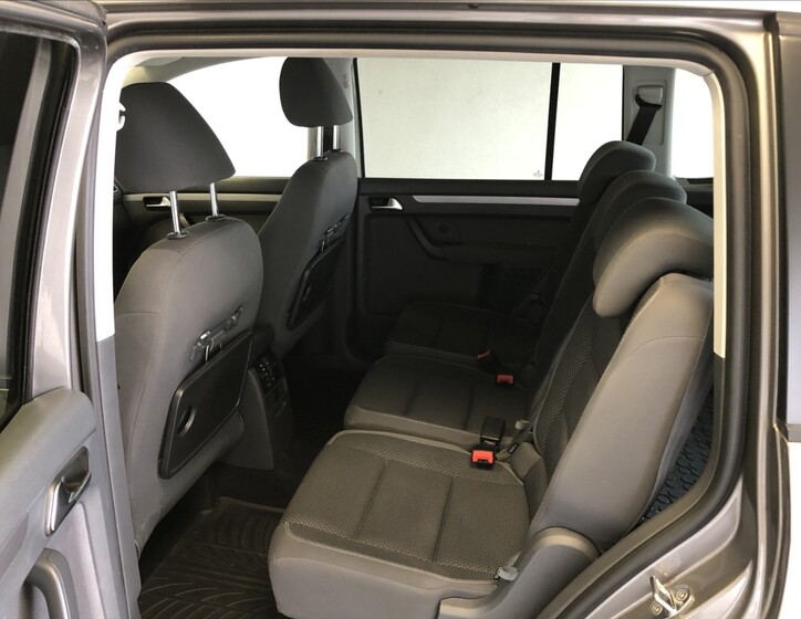 Volkswagen Touran 10