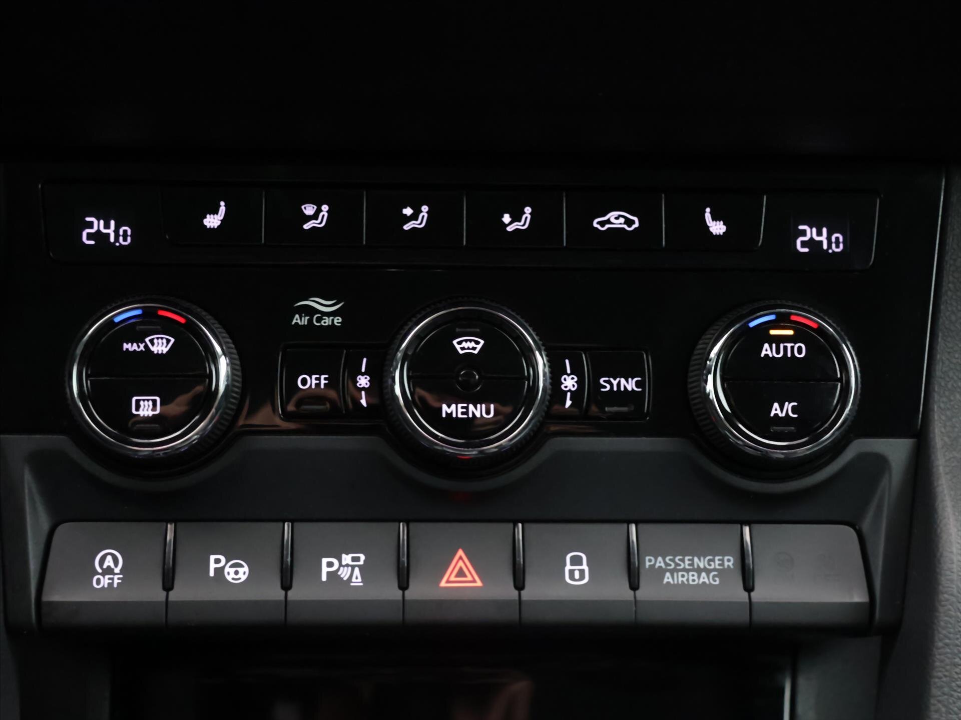 Škoda Karoq SUV / Terénní 1,5 l 110 kw