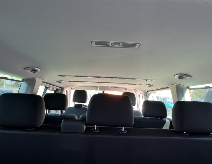 Volkswagen Caravelle Kombi 2,0 l 110 kw