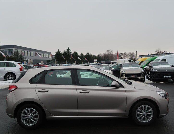 Hyundai i30 Hatchback 998,0 88 kw