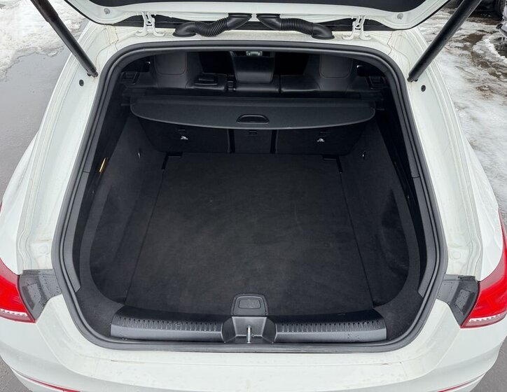 Mercedes-Benz CLA Kombi 2,0 l 310 kw