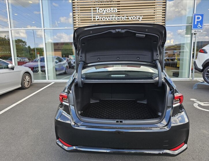 Toyota Corolla Sedan 1,5 l 92 kw