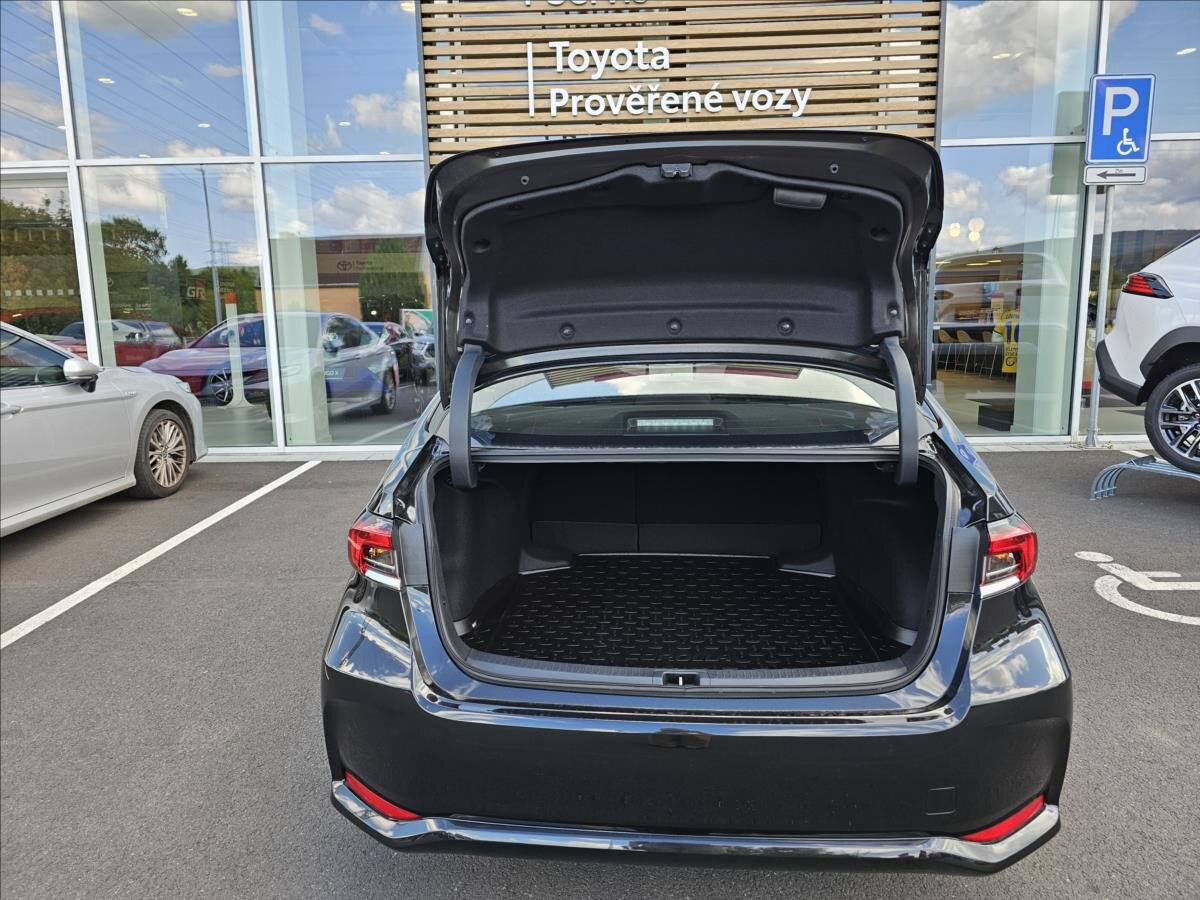 Toyota Corolla Sedan 1,5 l 92 kw