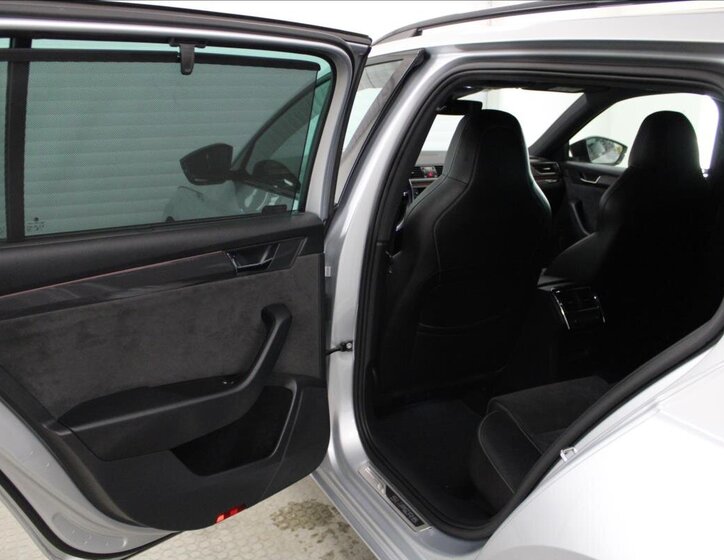 Škoda Superb Kombi 2,0 l 110 kw