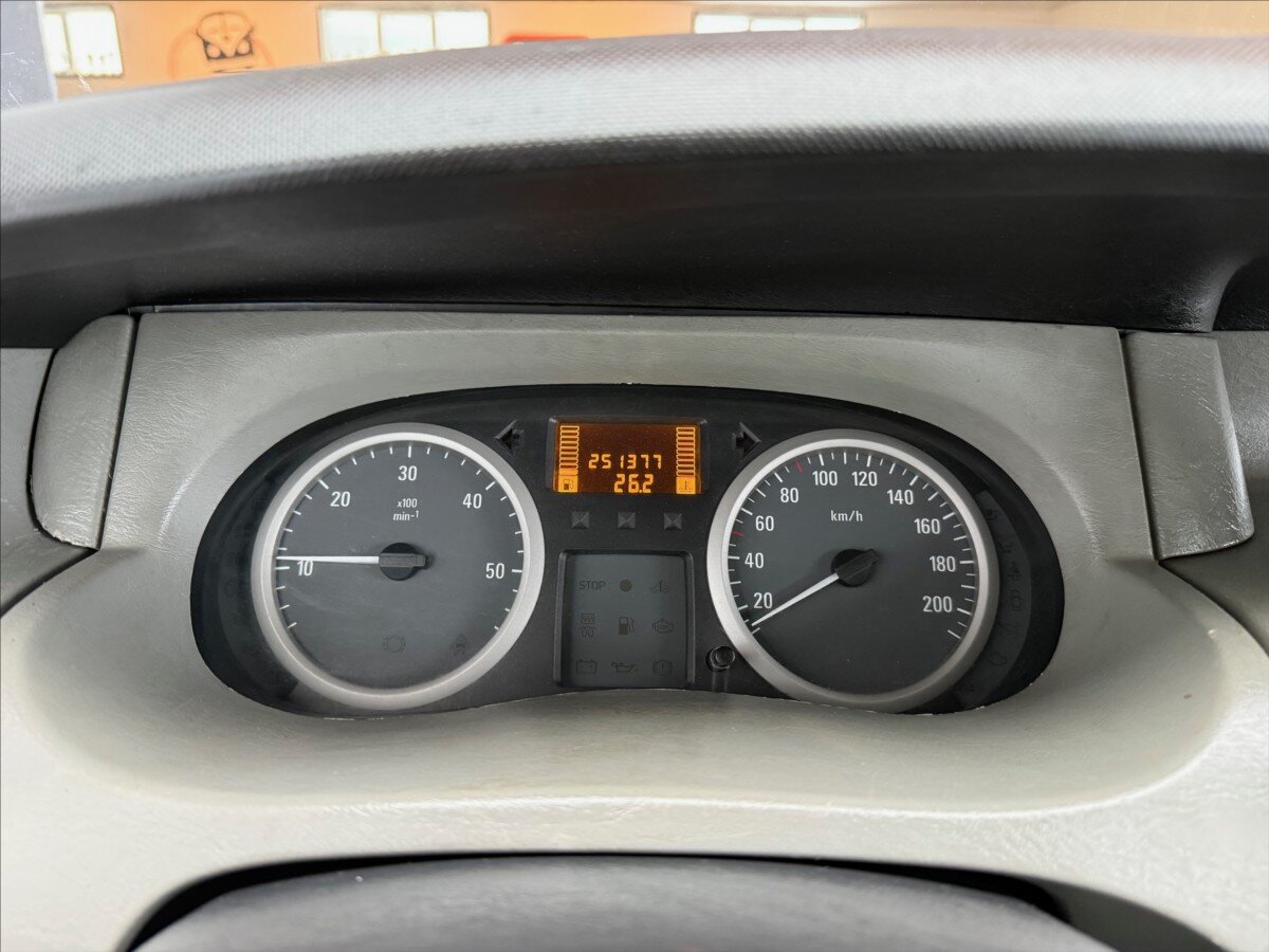 Opel Vivaro MPV 2,0 l 84 kw