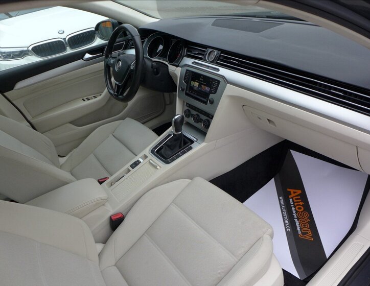 Volkswagen Passat Kombi 1,6 l 88 kw