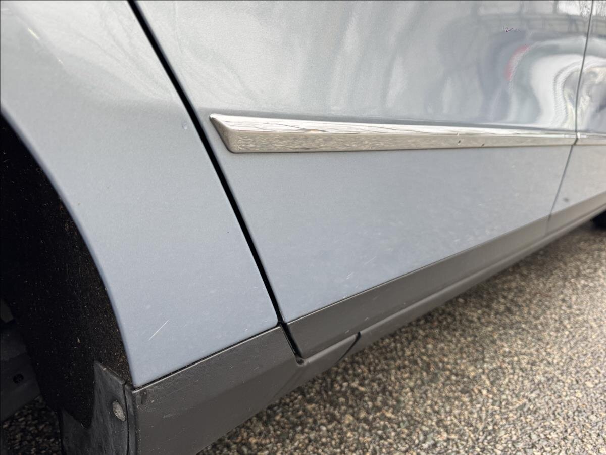 Volkswagen Passat Kombi 2,0 l 103 kw