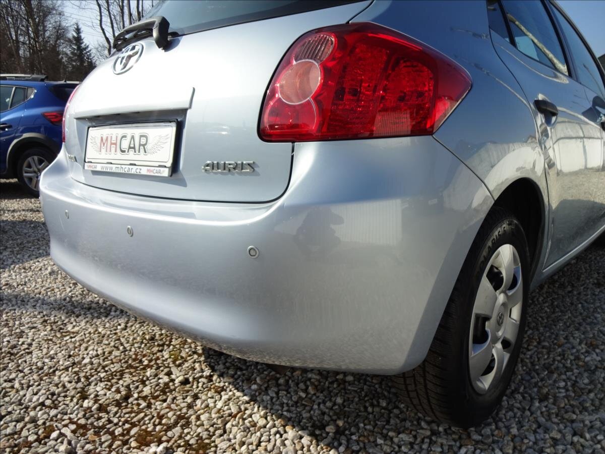 Toyota Auris Hatchback 1,3 l 74 kw