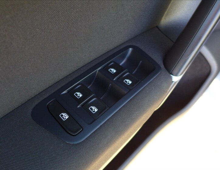 Volkswagen Golf Sportsvan Kombi 1,2 l 63 kw