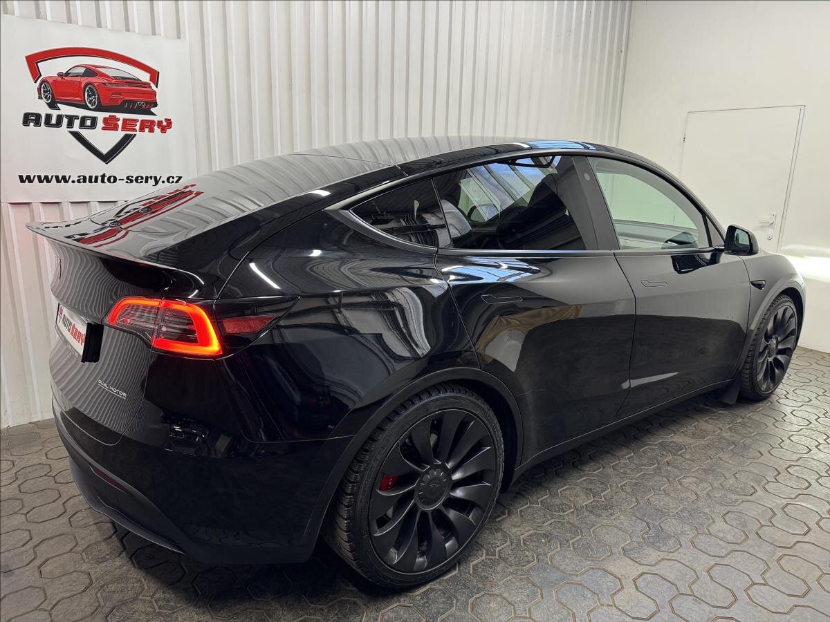Tesla Model Y SUV 0,0 393 kw