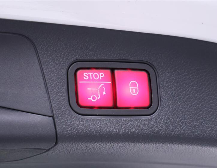 Mercedes-Benz EQA 11