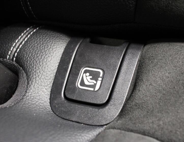 Mercedes-Benz Třídy E 32